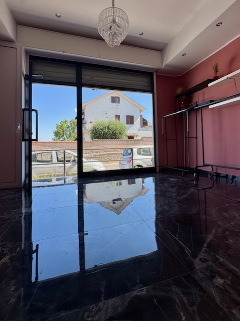 LOCALE IN AFFITTO VIALE NUOVA FLORIDA